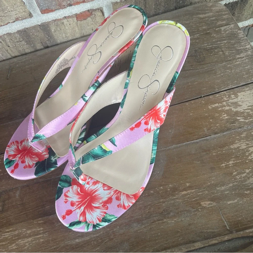 Jessica Simpson worn very